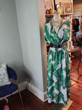 Tropical Leaf Maxi Dress Green & White Sz. XL Banana Leaf Sleeveless